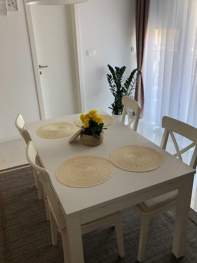 Apartment Mandica Split Bagian luar foto